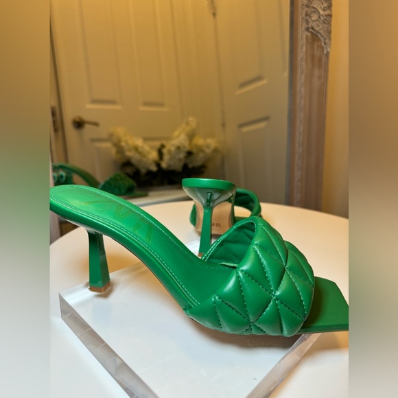 Zara Green Textured Heeled Slide Mules Size 7 - Picture 3 of 6